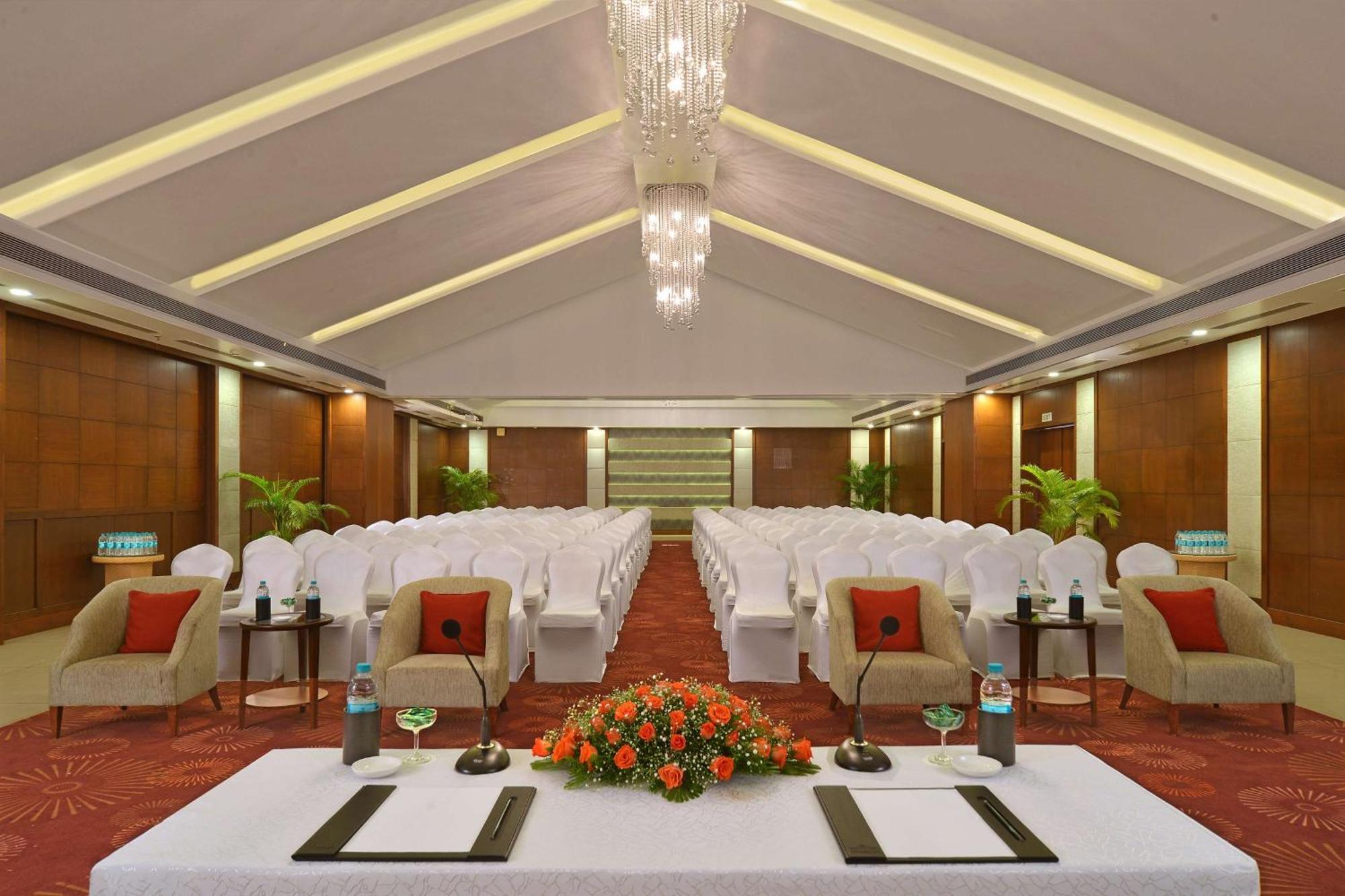 Отель La Estoria, Goa -Ihcl Seleqtions Кандолим Экстерьер фото